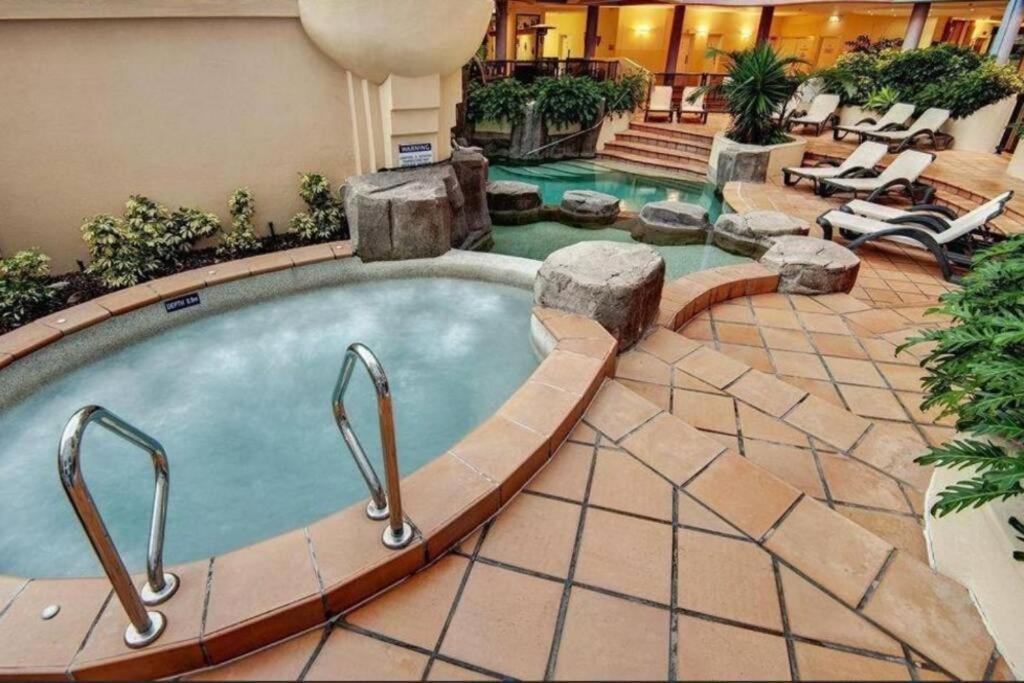 Nautilus Resort - Private Apartment Mooloolaba Esterno foto